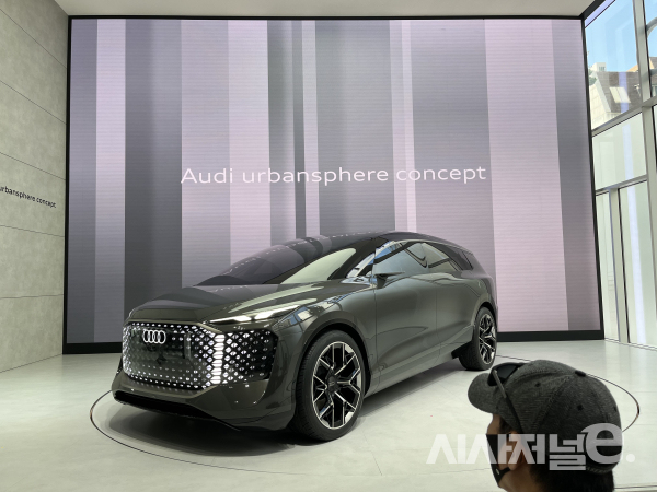 어반스피어 콘셉트 측전면부 / 사진=유주엽 기자