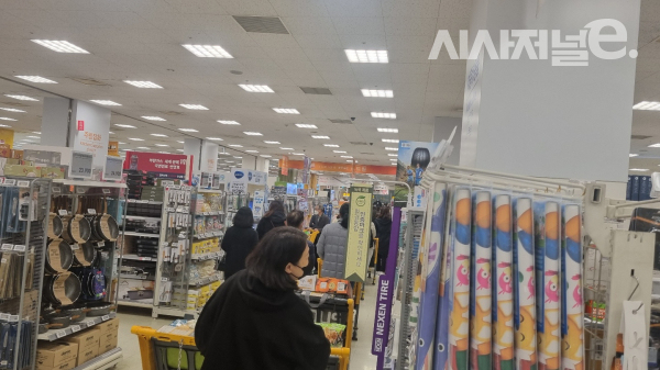 이마트 양재점 계산대 모습. / 사진=한다원 기자