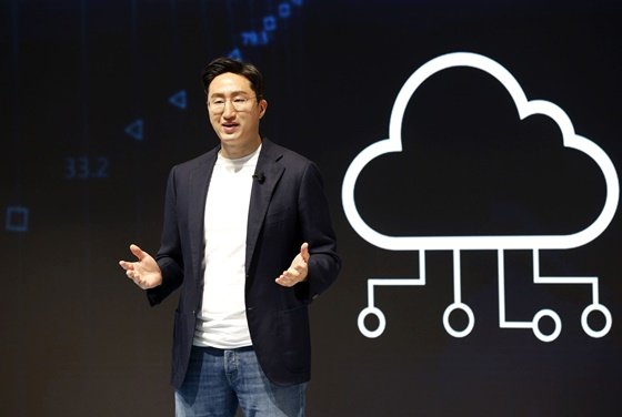 정기선 HD현대 사장이 미국 라스베이거스에서 올해 열린 CES 2022 컨퍼런스에서 기업 비전을 발표하고 있다. /사진=HD현대