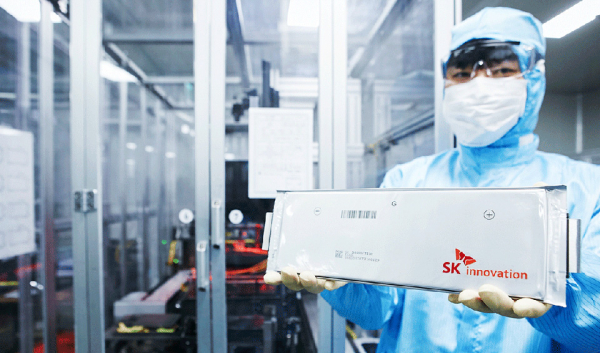 SK온이 생산하는 파우치형 배터리. /출처=SK이노베이션