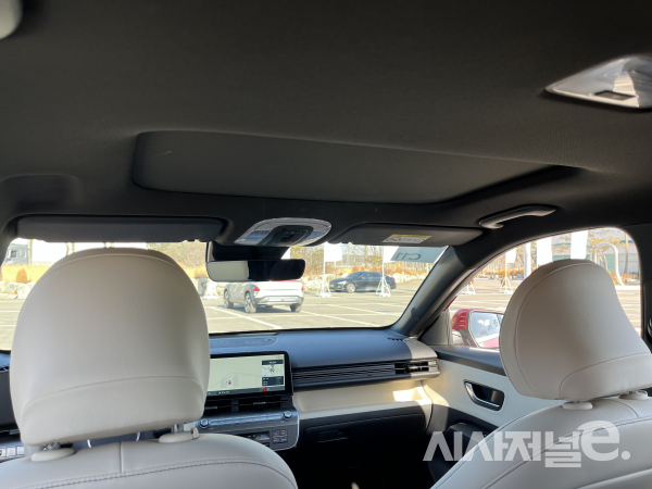 코나 머리공간 / 사진=유주엽 기자