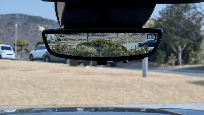 디스플레이 룸미러 모습. / 사진=박성수 기자
