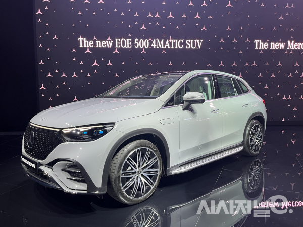 벤츠가 E클래스에서 SUV 모델을 추가했다. / 사진=유주엽 기자