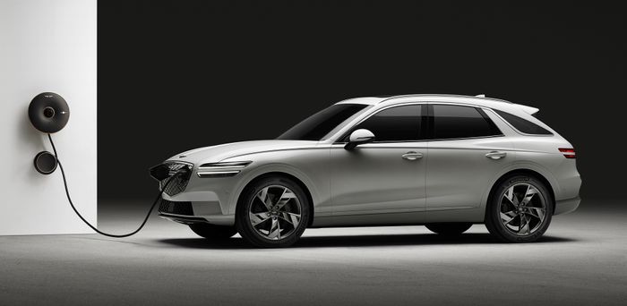 EQC 판매 중단과 iX3 가격 인상으로 GV70 EV가 수혜를 입을 가능성이 높아졌다. / 사진=제네시스