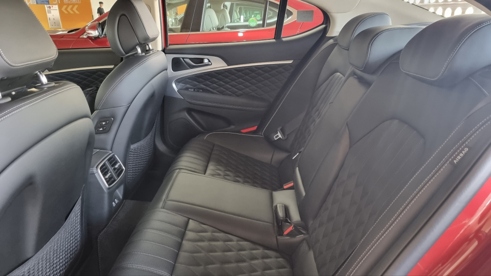 뒷좌석 모습. / 사진=박성수 기자