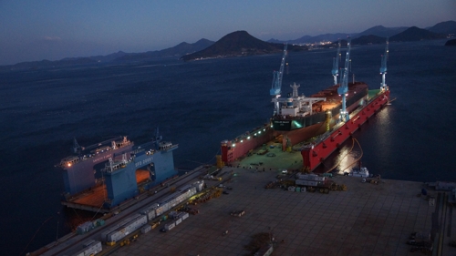 수리를 위해 '삼강에스앤씨'에 입항한 선박. /사진=연합뉴스