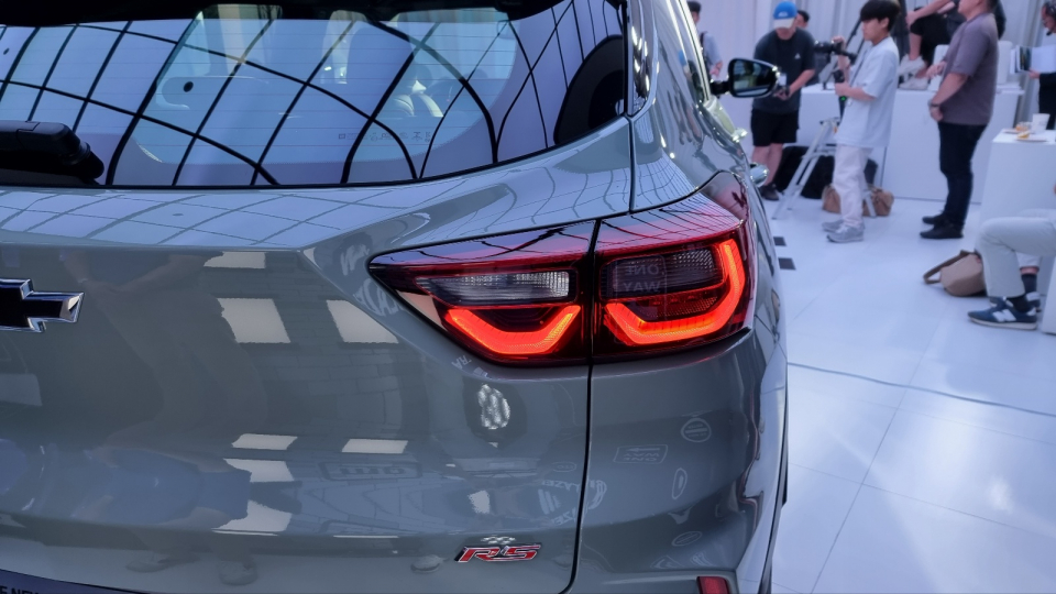 새로 바뀐 후면부 램프 그래픽 디자인. / 사진=박성수 기자