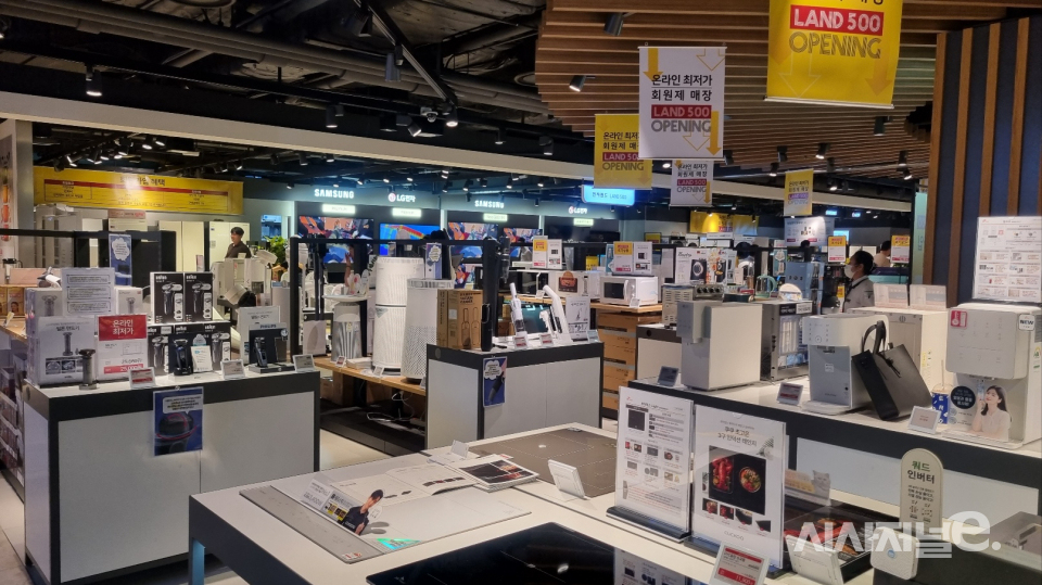 20일 현대아울렛 동대문점에 오픈한 전자랜드 첫 서울권 유료회원제 매장. / 사진=한다원 기자