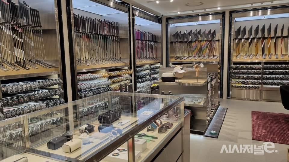 신세계백화점 경기점 8층 골프전문관 중 일부. / 사진=한다원 기자