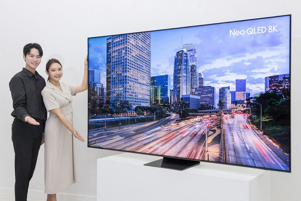 삼성전자가 올해 국내 출시한 98형 Neo QLED 8K TV / 사진=삼성전자