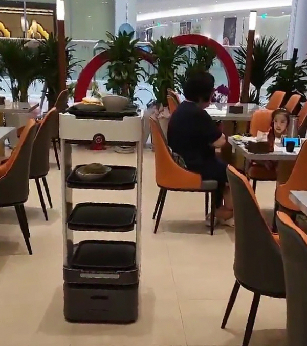 베트남에 진출한 알지티 써봇 모습. / 사진=알지티