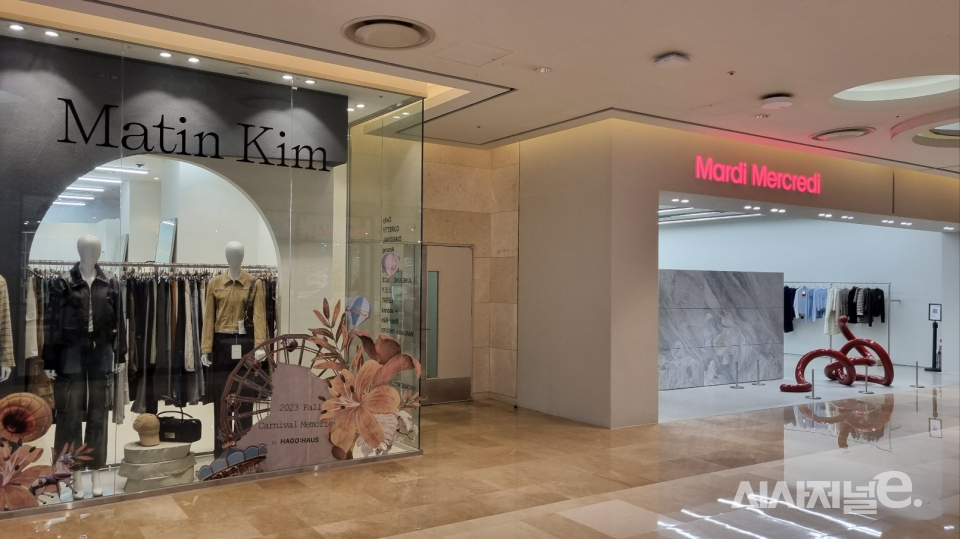 롯데백화점 잠실점에 입점한 마똉킴(왼쪽)과 마르디 메크리디(오른쪽) 매장. / 사진=한다원 기자