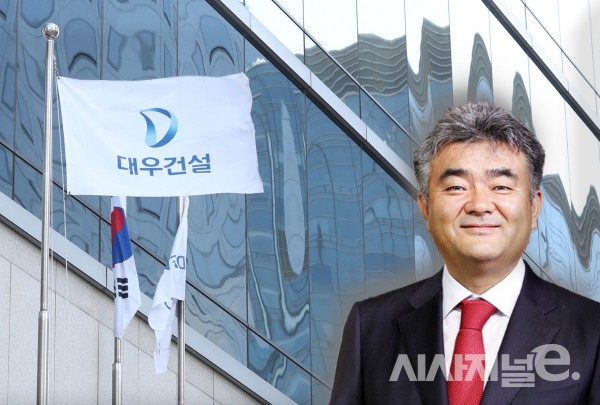 정원주 대우건설 회장(사진)은 최근 임원인사와 조직개편을 통해 해외사업 강화에 나섰다. / 그래픽=시사저널e