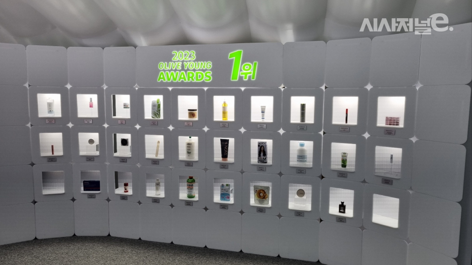 CJ올리브영 제품들. / 사진=한다원 기자