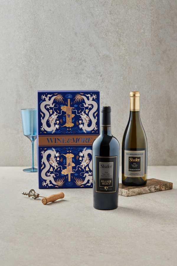 신세계L&B 2024 청룡 에디션 패키지. / 사진=신세계L&B