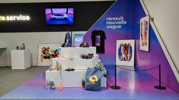 르노 성수 내 진열된 브랜드 MD상품들. / 사진=최동훈 기자