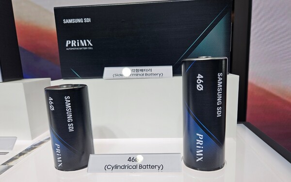 지난 6일 서울 강남구 삼성동 코엑스에서 열린 '인터배터리 2024' 내 삼성SDI 부스에 전시된 '46파이' 원통형 배터리 모형. /사진=정용석 기자