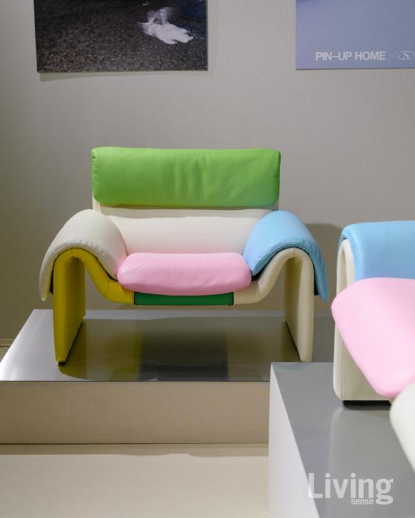 르 코르뷔지에의 색채 실험에서 감을 받아 재탄생한 드 세데 x 핀-업 홈의 ‘DS-2011 할리퀸Harlequin’ 암체어. ©Celia Spenard-Ko