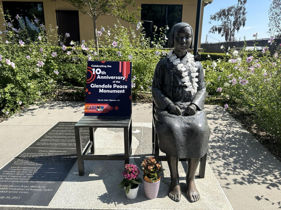 미국 캘리포니아주 로스앤젤레스(LA) 카운티의 글렌데일시 ARC 앞에 있는 평화의 소녀상. / 사진=연합뉴스