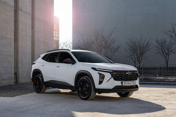 GM 한국사업장의 소형차인 2025년형 쉐보레 트랙스 크로스오버. / 사진=GM 한국사업장