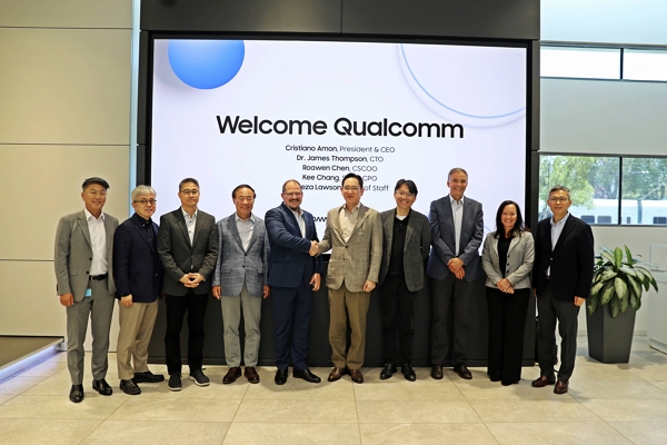 이재용 회장은 미국 새너제이에 위치한 삼성전자 DSA에서 크리스티아노 아몬 퀄컴 사장 겸 CEO를 만났다. / 사진=삼성전자