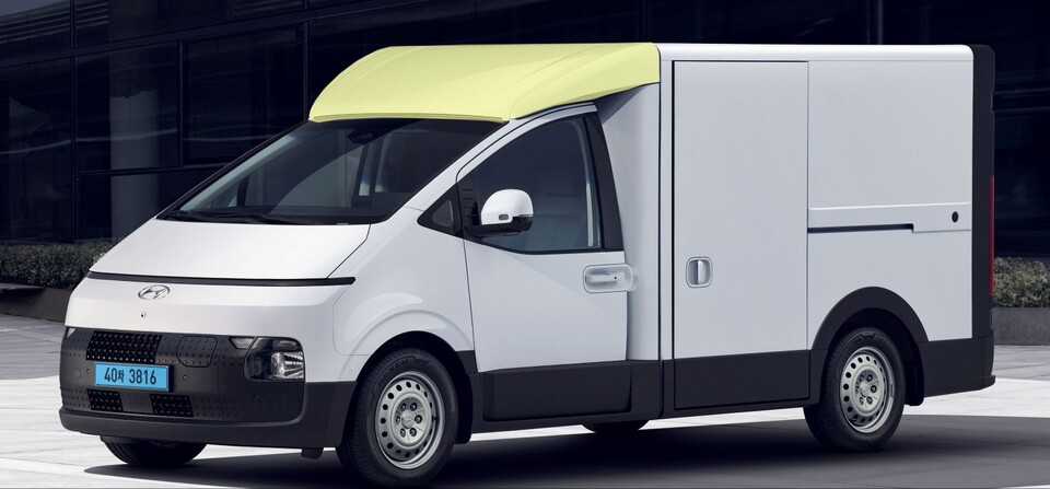 무도장 복합재 성형 기술이 적용된 ST1 루프 스포일러(노란색으로 강조, 본 색상은 차량과 동일함). / 사진=현대차