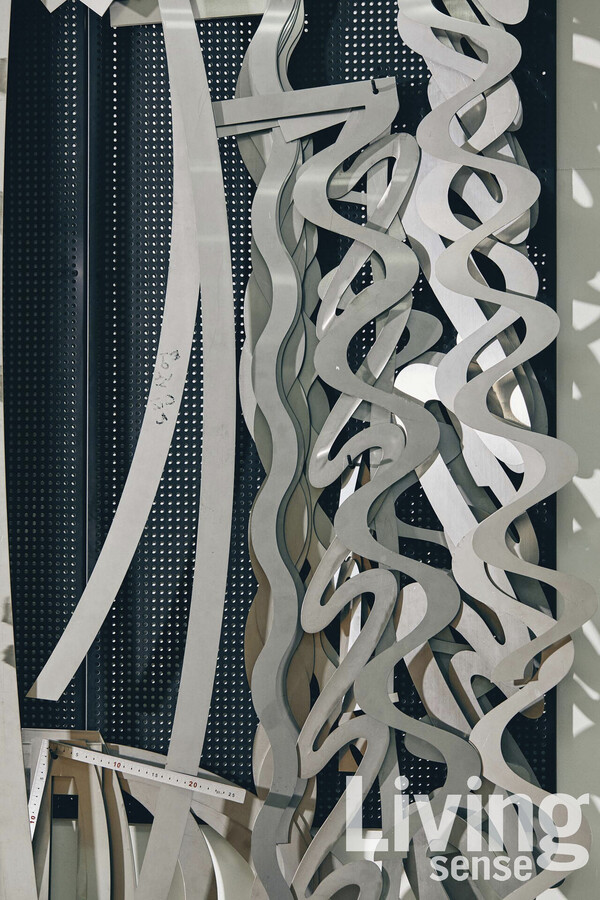 작업을 위해 제작한 다양한 형태의 자들.