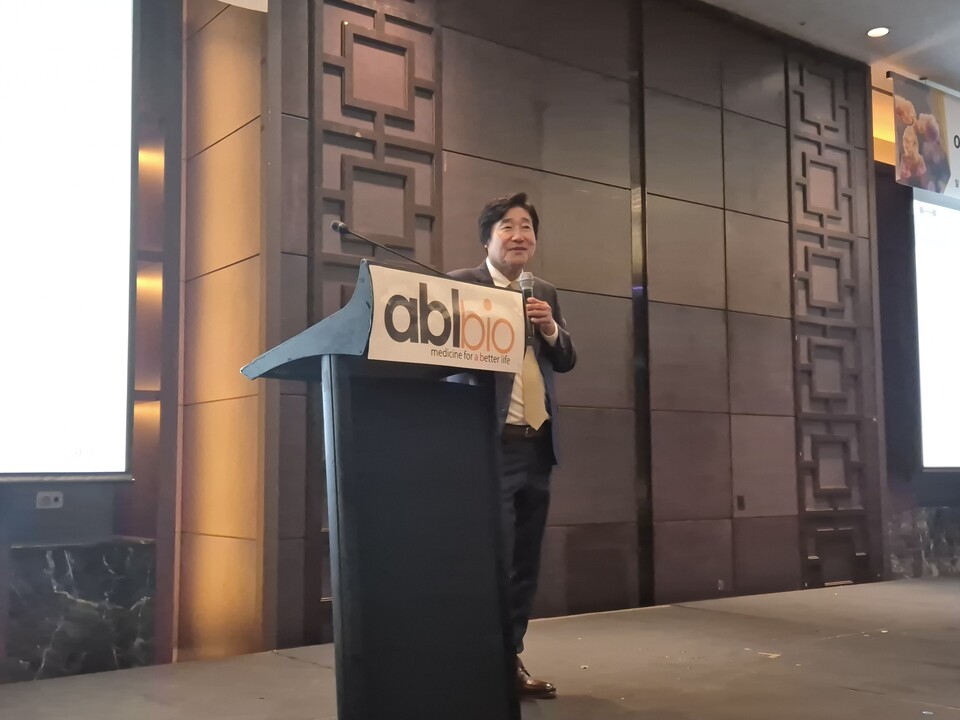 3일 여의도 콘래드 서울 호텔에서 개최된 에이비엘바이오 기업설명회에서 이상훈 대표가 발표하고 있다./ 사진=최다은 기자 