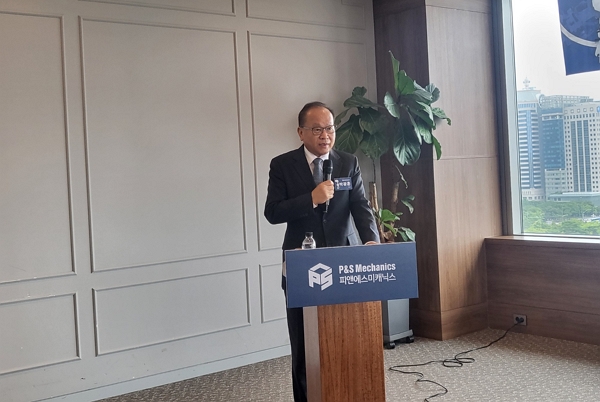 박광훈 피앤에스미캐닉스 대표가 9일 서울 여의도 CCMM빌딩에서 열린 기업공개(IPO) 기자간담회에서 인사말을 전하고 있다. / 사진=고명훈 기자