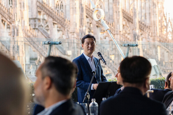 정일택 금호타이어 사장이 지난 4월 21일(현지시간) 이탈리아 밀라노에서 개최된 금호 드라이빙 익스피리언스 데이에 참석해 발표하고 있다. / 사진=금호타이어