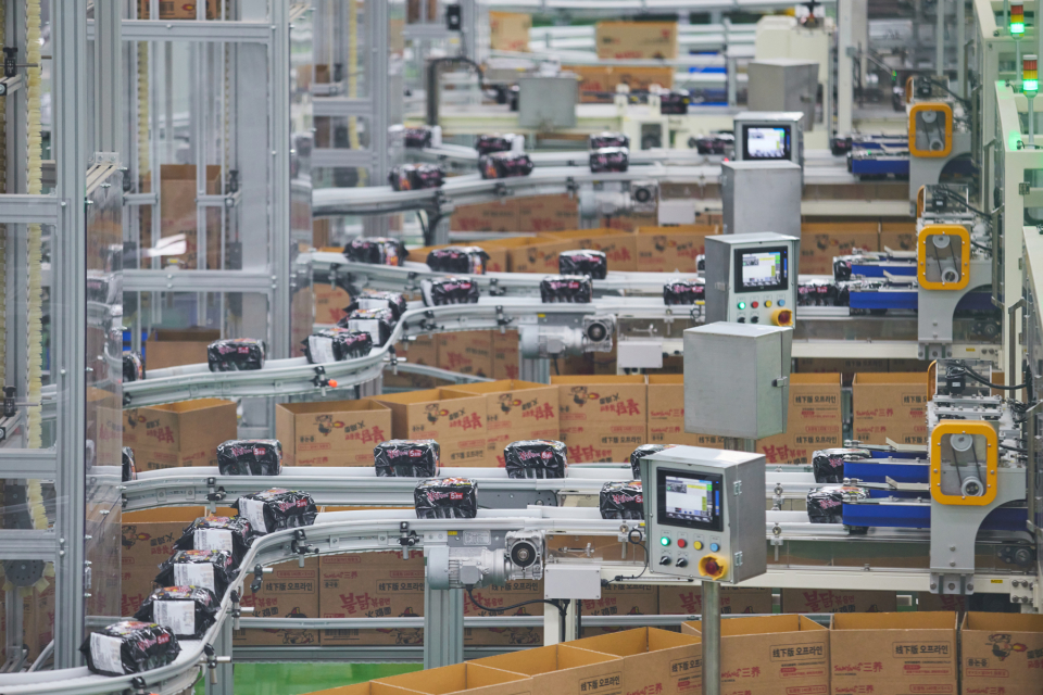 밀양공장 내부. / 사진=삼양식품