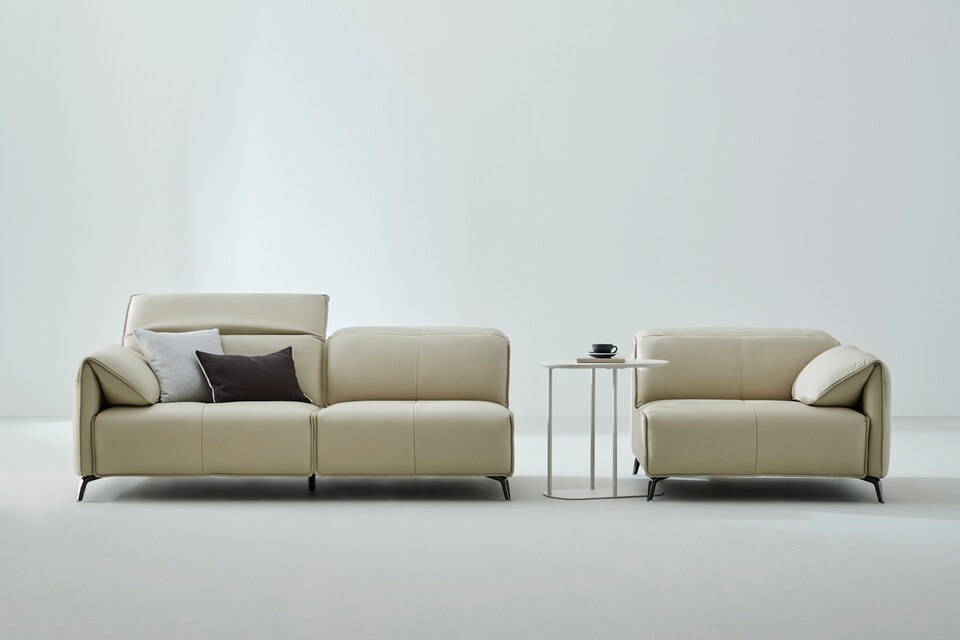 한샘 천연가죽 소파 뉴플루드. / 사진=한샘