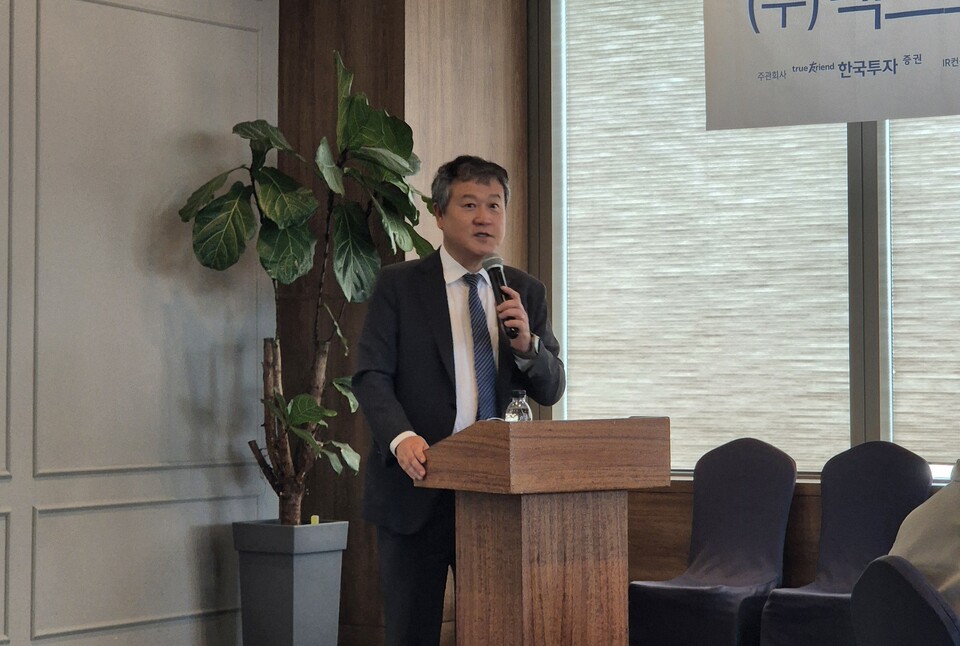 1일 이돈행 넥스트바이오메디컬 대표가 코스닥 상장을 앞두고 서울 여의도에서 열린 IPO 기자간담회에서 발표하고 있다./ 사진=최다은 기자