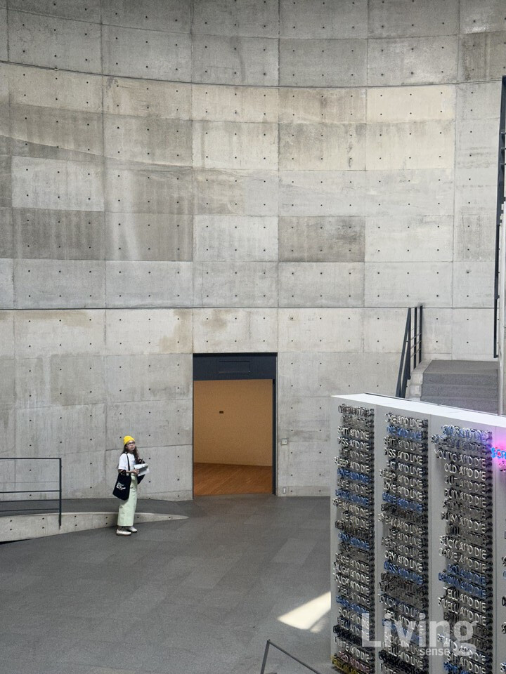 안도 타다오가 설계한 베네세 하우스 뮤지엄의 전경들.