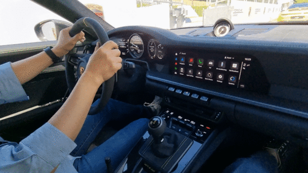 982 박스터 스파이더 RS를 서킷에서 운전하고 있다. / 영상=최동훈 기자