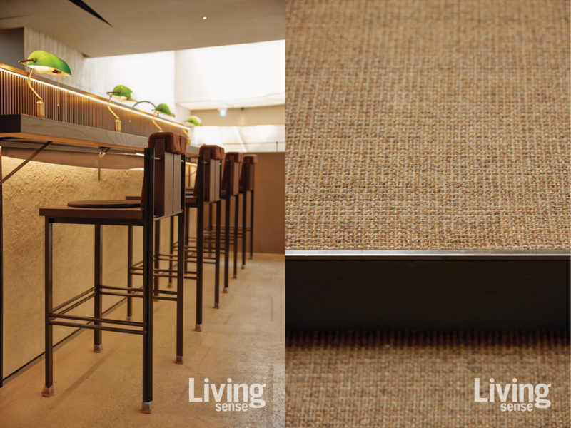 책을 읽을 때 저마다 앉는 자세가 다르다는 것에서부터 공간 구획을 시작한 그래픽 프로젝트. 이곳에는 통상적인 계단 폭인 180mm부터 바 좌석에 해당하는 620mm까지 높이를 다양하게 설정해 저마다 각자에게 편한 자세로 책을 읽길 바랐다.이를 위해 정형화된 의자 사이즈인 420mm는 물론이고 가구 일부는 유랩에서 새롭게 제작했다. 1층에는 바닥에 엉덩이를 대고 책을 읽을 수 있도록 멍석 느낌의 쿠션감 있는 바닥재를 깔았다.