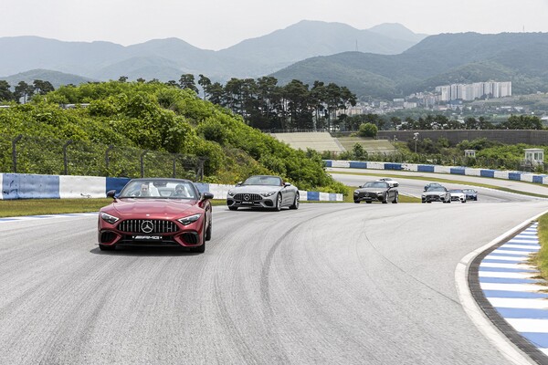 메르세데스-벤츠 코리아가 고성능차 서킷 체험 프로그램 AMG 익스피리언스를 진행하고 있다. / 사진=메르세데스-벤츠 코리아