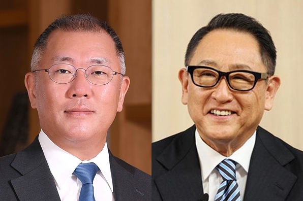 정의선 현대차그룹 회장(왼쪽)과 토요타 아키오 토요타 회장. / 사진=각 사