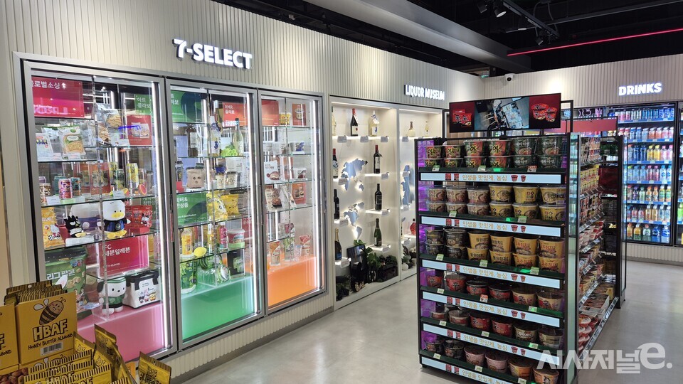 세븐일레븐 동대문 던던점 내부. / 사진=한다원 기자