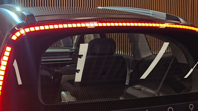 브레이크등이 들어왔을 때 모습. / 사진=박성수 기자