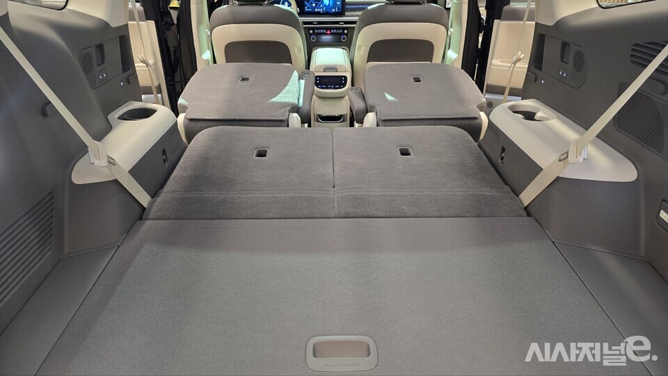 2열과 3열을 접은 모습. / 사진=박성수 기자