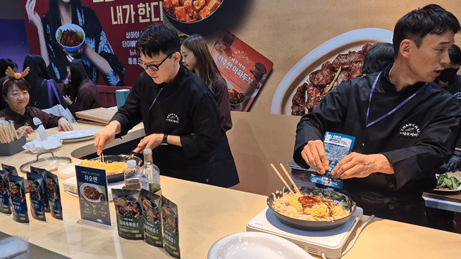 샘표 차오차이는 오픈 키친 형태로 부스를 꾸렸다. / 사진=한다원 기자