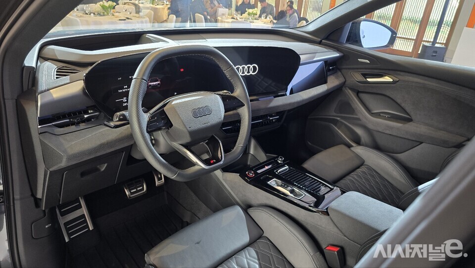 Q6 e-트론 실내. / 사진=박성수 기자