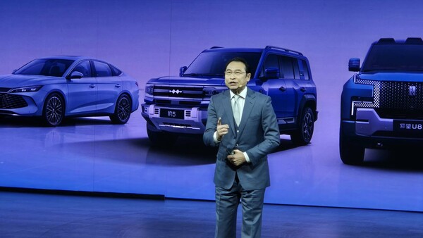 류쉐량 BYD 아시아태평양 자동차 영업부 총경리가 16일 인천 상상플랫폼에서 개최된 BYD 승용 브랜드 론칭 미디어 쇼케이스에 참석해 브랜드를 소개하고 있다. / 사진=최동훈 기자