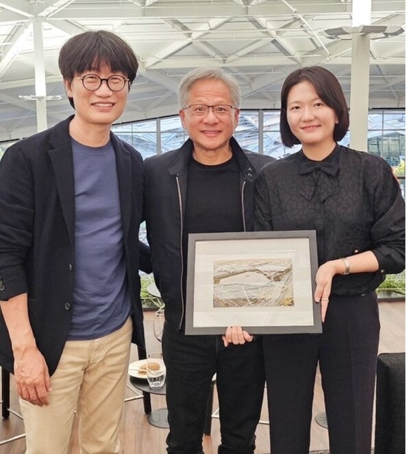 왼쪽부터 네이버 창업자 이해진 글로벌투자책임자(GIO), 젠슨 황 엔비디아 CEO, 최수연 네이버 CEO / 사진 = 네이버 인스타그램
