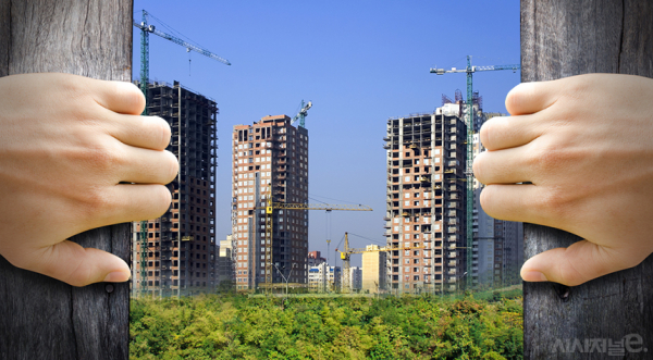홍보에 사용된 매몰비용 증가를 우려한 건설사들이 입찰에 신중을 기하면서 경쟁입찰이 성립되는 경우가 줄고 있다. / 사진=-시사저널e DB