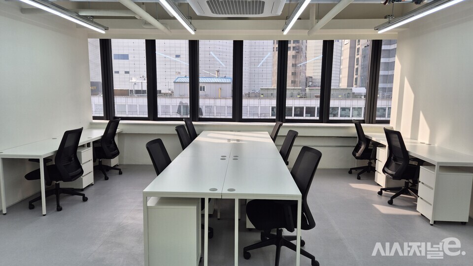 무신사 스튜디오 동대문종합시장점 사무실. / 사진=한다원 기자