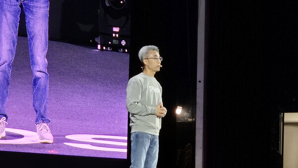 송창현 현대차·기아 AVP본부장(사장)이 28일 서울 삼성동 코엑스에서 개최된 현대차그룹 개발자 컨퍼런스플레오스 25에 참석해 키노트 스피치를 전하고 있다. / 사진=최동훈 기자