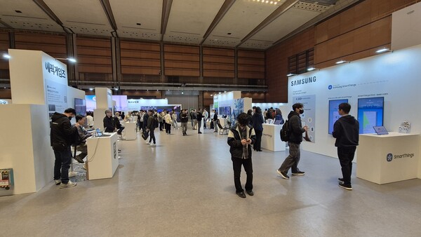 플레오스 25 현장에 마련된 현대차그룹 파트너사별 부스. / 사진=최동훈 기자