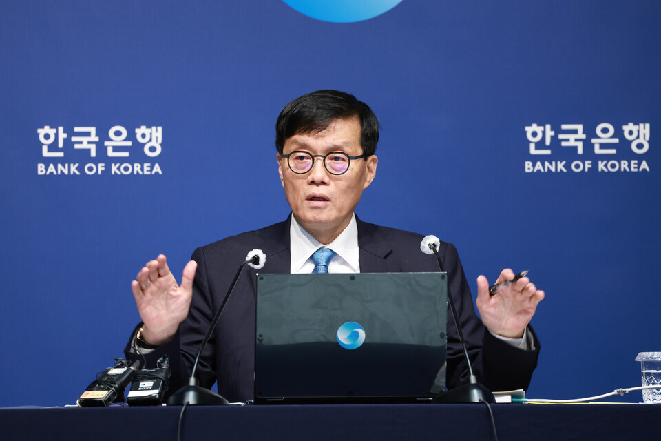 이창용 한국은행 총재가 17일 오전 서울 중구 한국은행에서 열린 통화정책방향 기자간담회에서 발언하고 있다./사진=한국은행